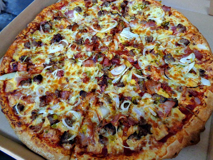 Why You Should Try S R S New Bacon Cheeseburger Pizza Karen Mnl