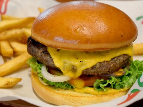 Get Chili’s Craft Burgers for Only P200 on Chili’s Burger Day!